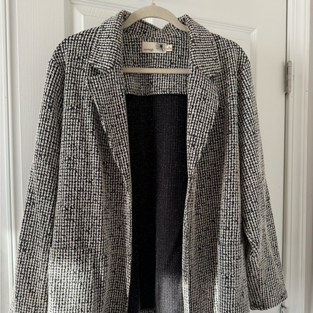 Everleigh Blazer Size Medium Black & White
